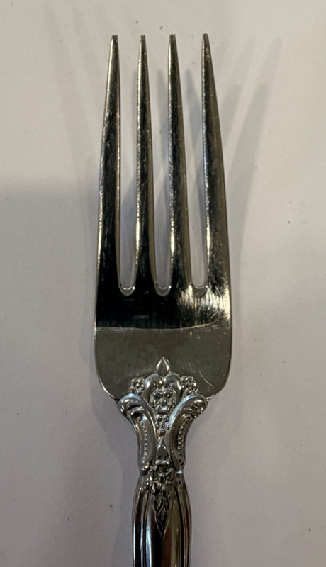 Oneida Community Stainless Brahms Replacement Dinner Fork 7 1/4" gallery