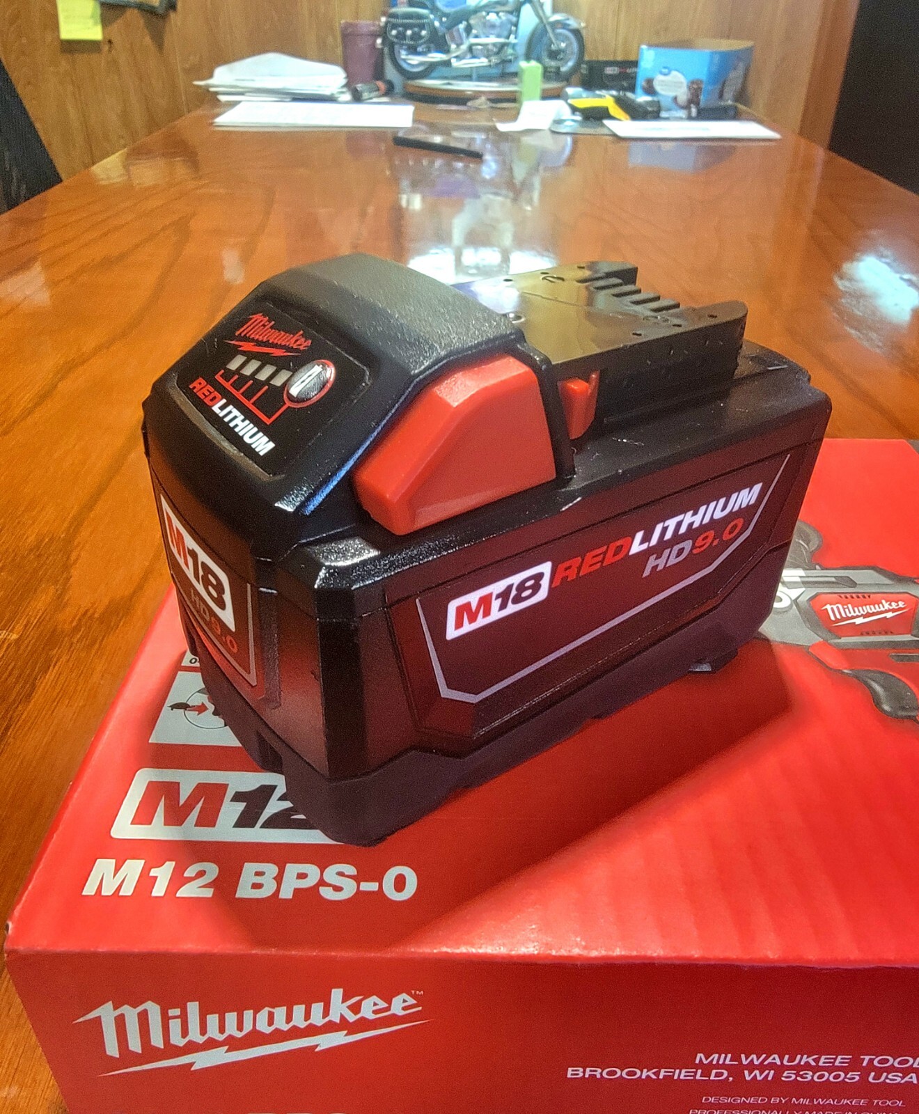 100% Guaranteed Genuine Milwaukee High Demand 9.0 REDLITHIUM Battery 48-11-1890 gallery
