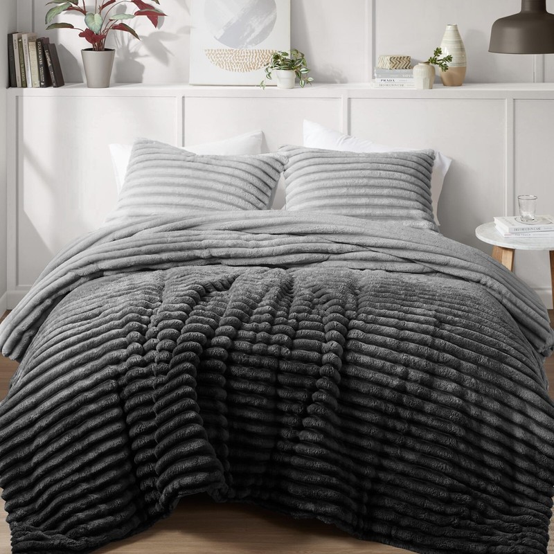 Plush Bedding Reverse Lightweight Velvet Comforter Set Queen King Bed Set 3Piece gallery