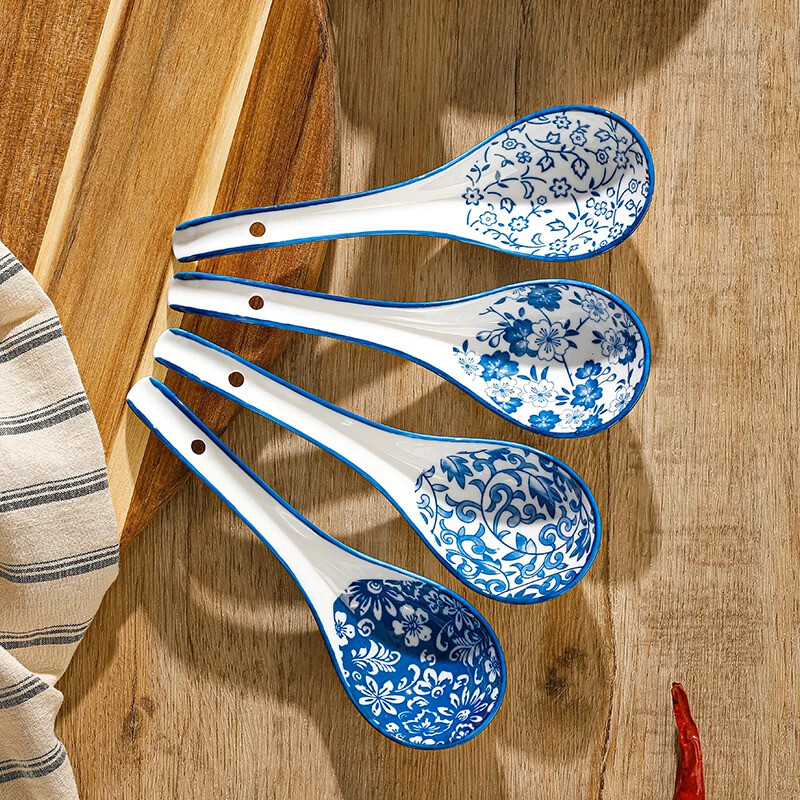 4PCS Blue and White Porcelain Set Retro Chinese Style Ceramic Soup Spoons gallery