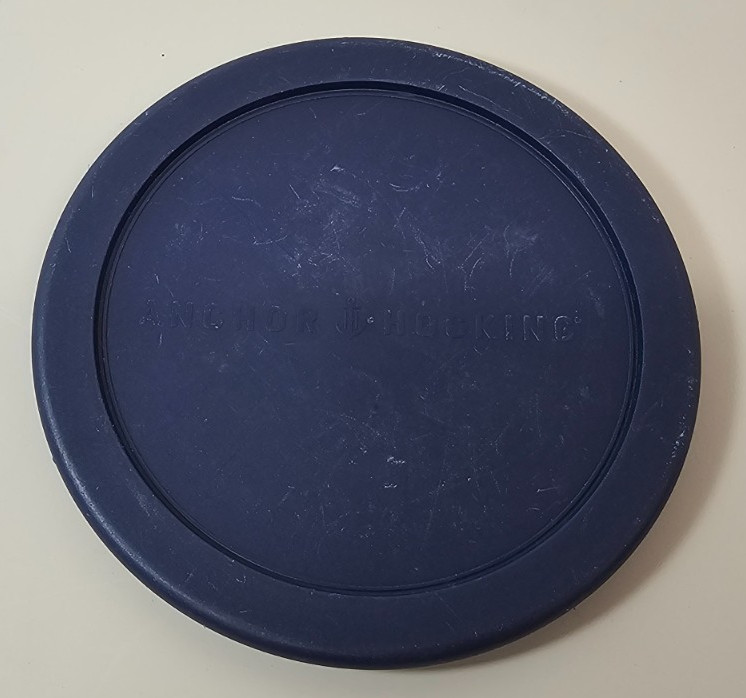 Anchor Hocking Plastic Replacement Lids 1056, 1905, 1903 & 1901 Lot of 6 gallery