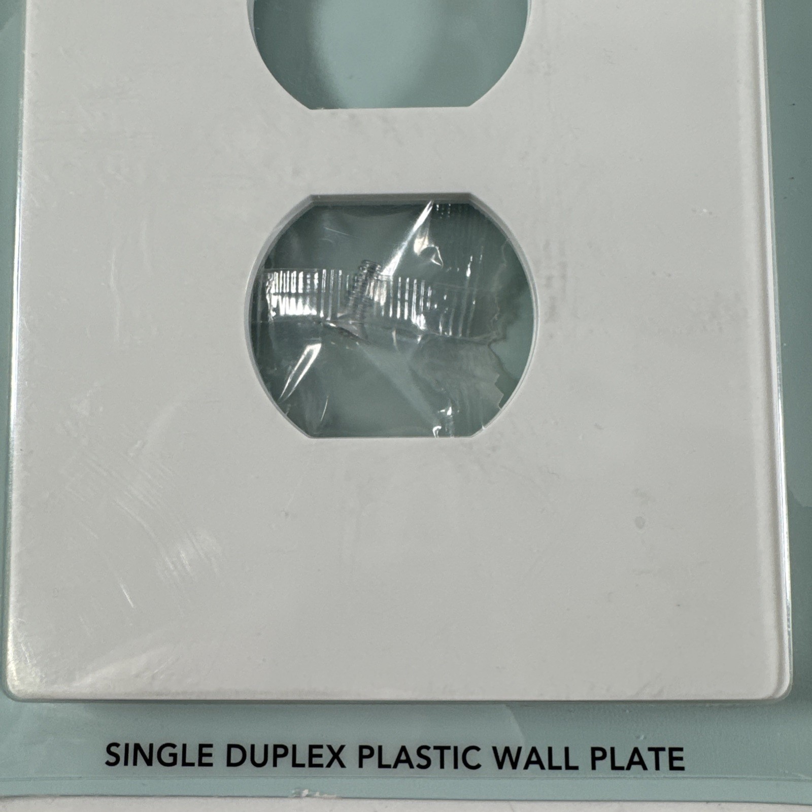 NEW 2x Hampton Bay Maple Hill SINGLE DUPLEX Wall Plate White No Visible Screws gallery