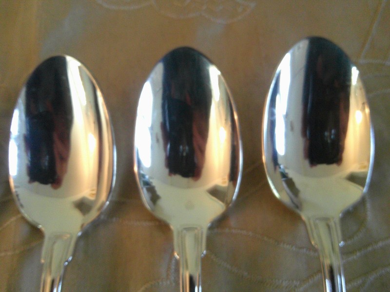 Wallace Silverplate Hotel Pattern Multi-Motif Six Teaspoons gallery
