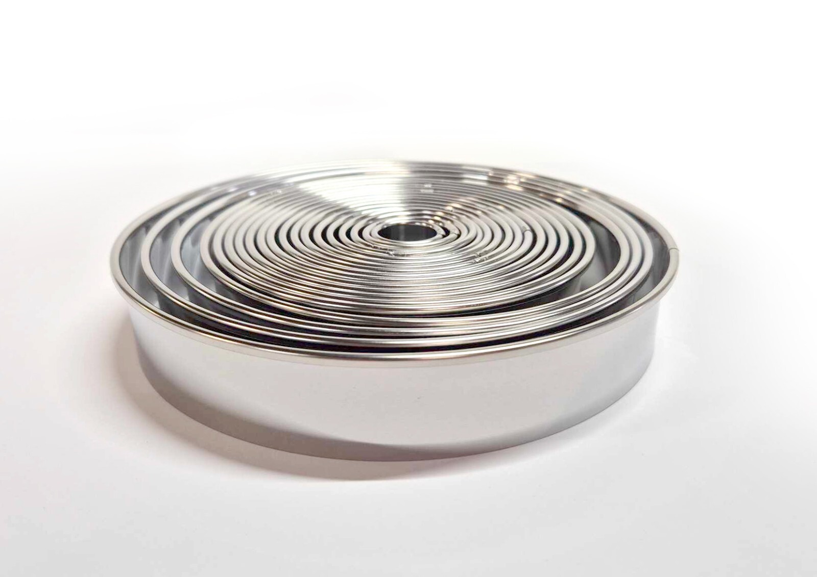 Extra large 19 Piece Bright Steel Pastry Cutters. 17.5cm/ 7in to 2cm/ ¾in. gallery