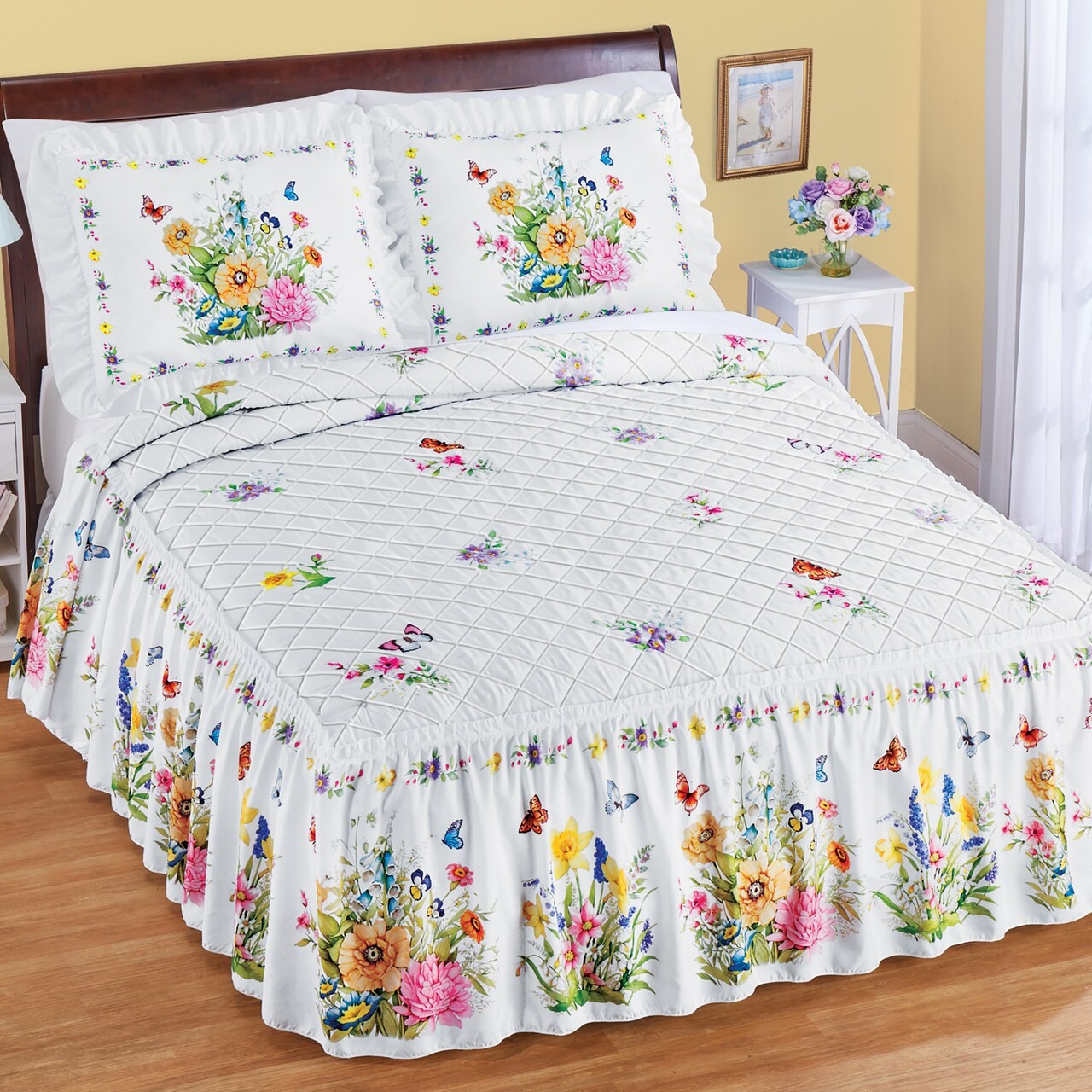 Collections Etc Poppy Ruffled Bedspread WHITE KING gallery