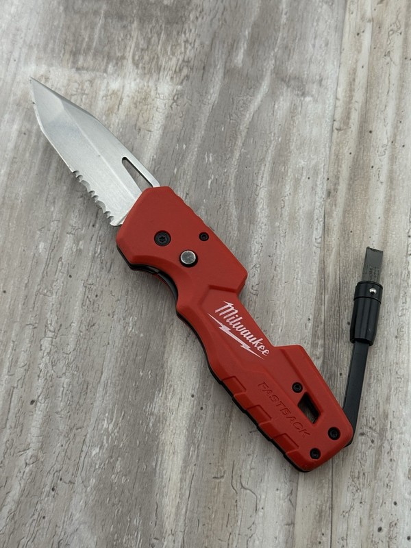 Milwaukee Tool Fastback 5-In-1 Folding Knife gallery