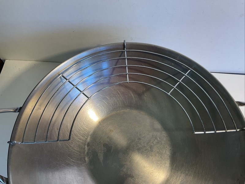 Vintage Farberware Electric Wok Model #303 With Rack Power Cord gallery