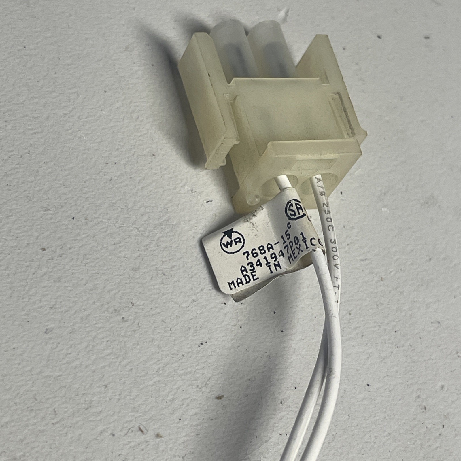 Trane A341947P01 Silicone Nitride Igniter HSI White Rodgers 768A-15 gallery