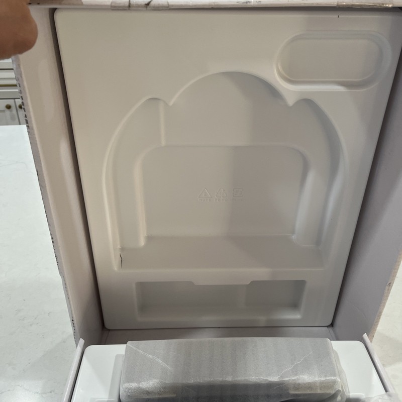 Dyson 360 Vis Nav Robot Vacuum with Smart Navigation - Brand New gallery