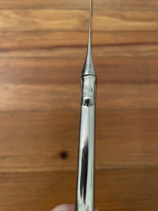 Oneida Classic Shell Stainless Flatware Dinner Knife 1 of 7 Available gallery