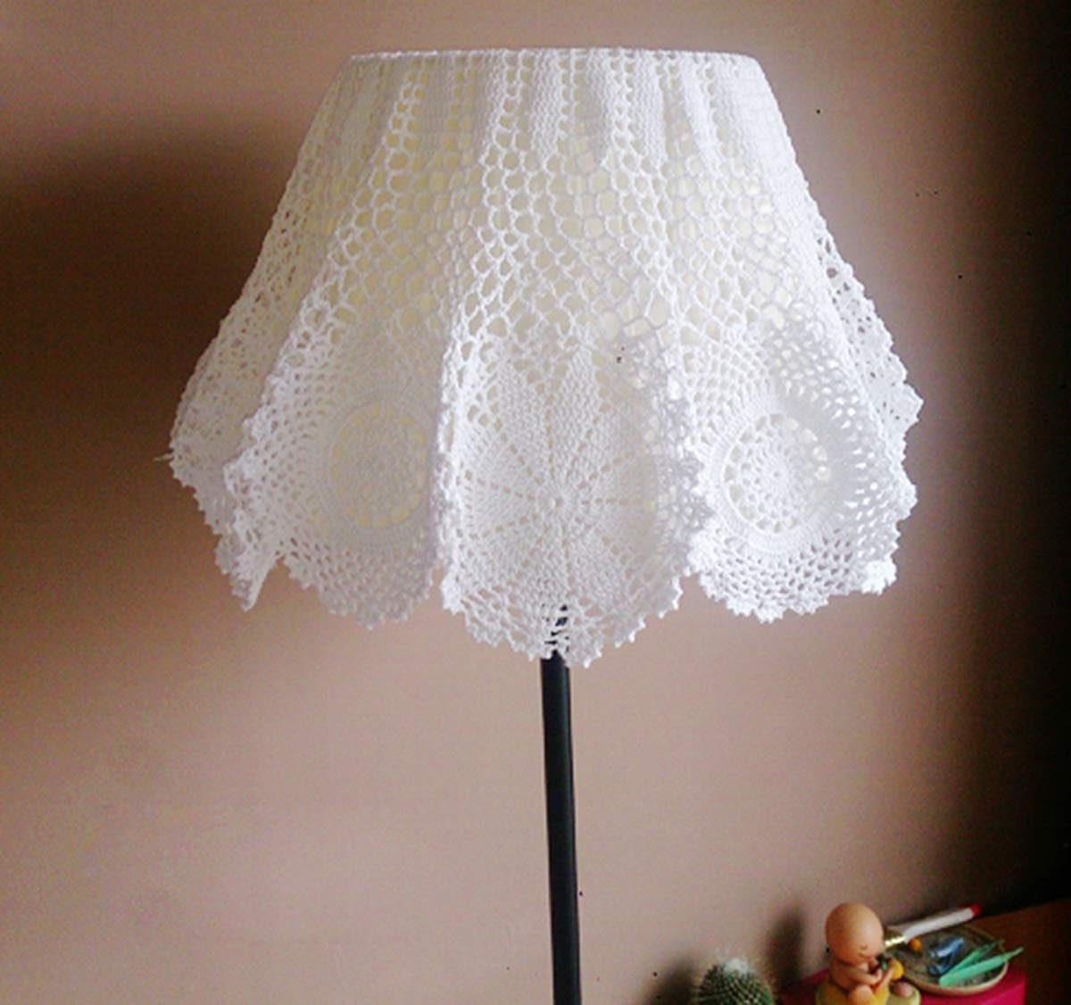 100% Cotton Handmade Crochet Round Tablecloth Doilies Lace Table Covers,White... gallery