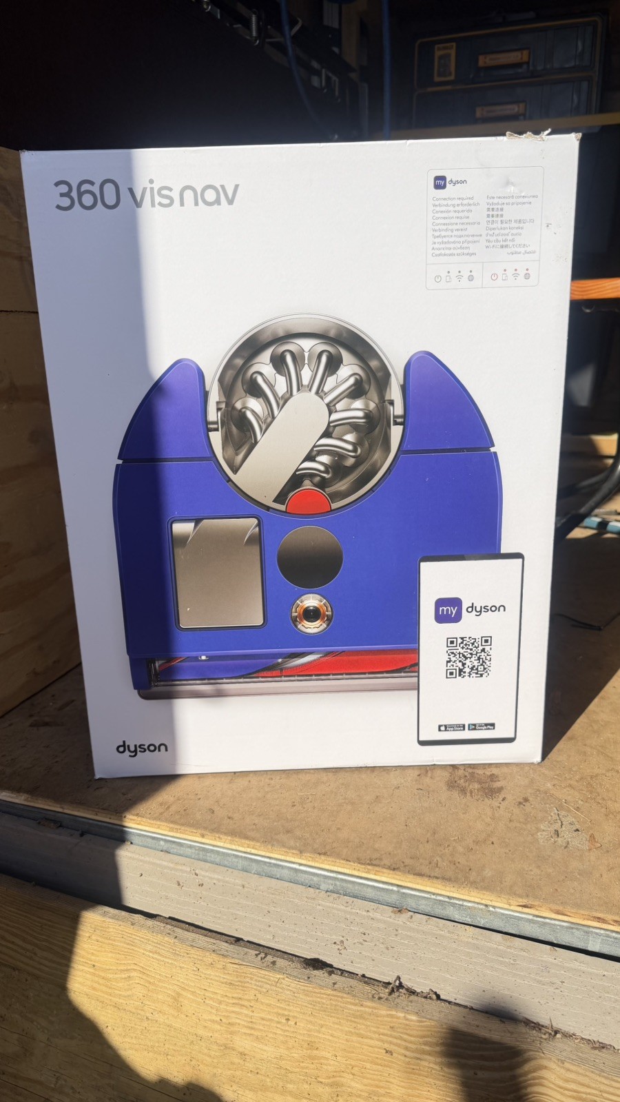 Dyson 360 Vis Nav Robot Vacuum with Smart Navigation - Brand New gallery