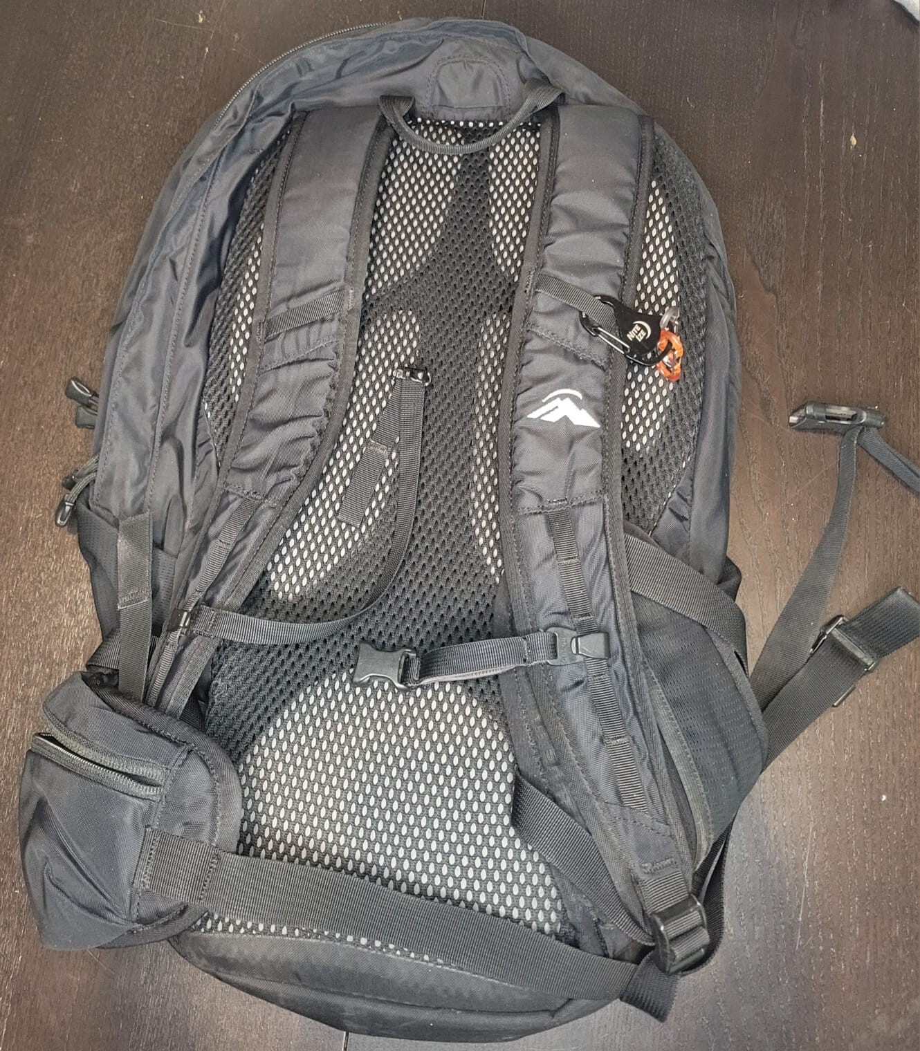 Macpac Black Rucksack/Backpack Pre-Owned 2