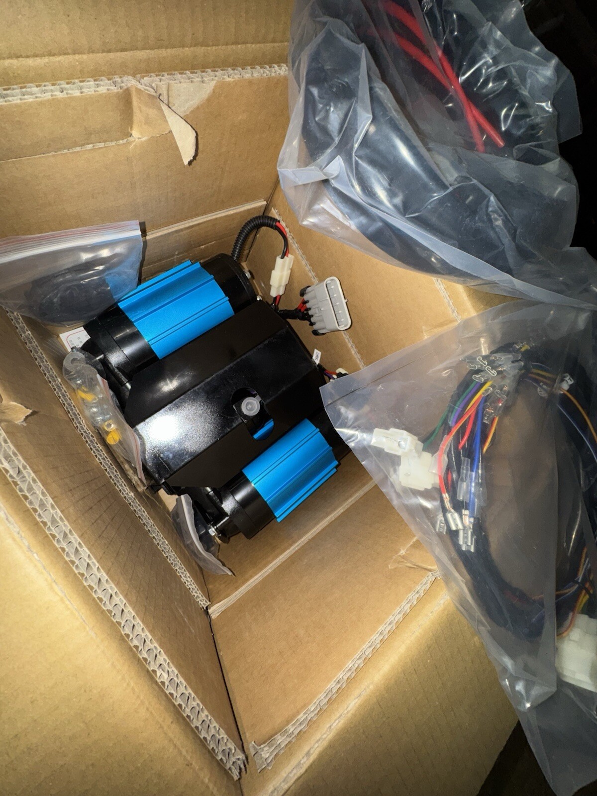 GELUOXI 12V Twin Air Compressor gallery