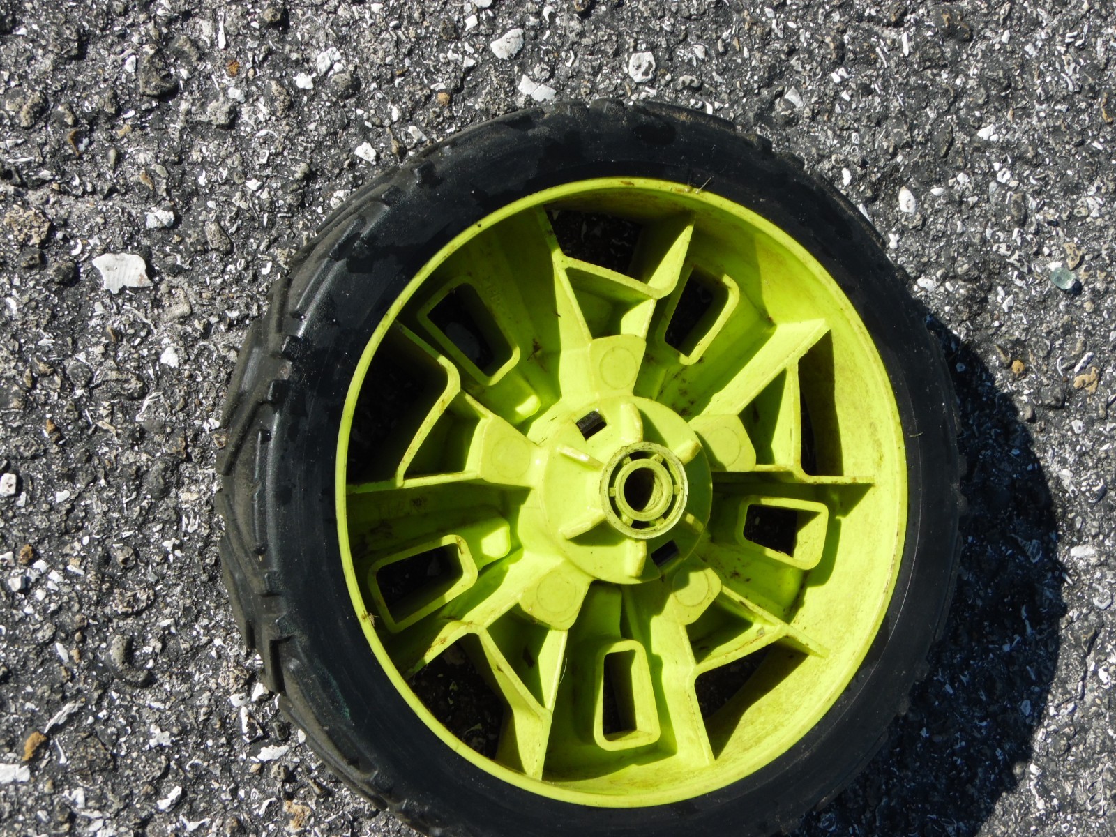 Ryobi 20" Mower RY401012 40v 8" Front Wheel with Cap Free US Shipping gallery