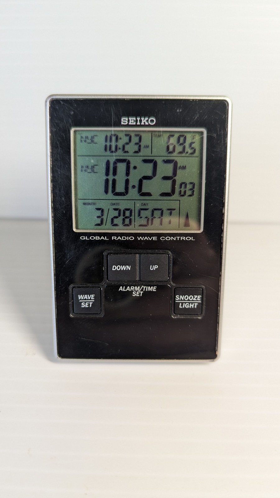 Seiko Global Radio Wave Control Alarm Clock, model QHR018 gallery