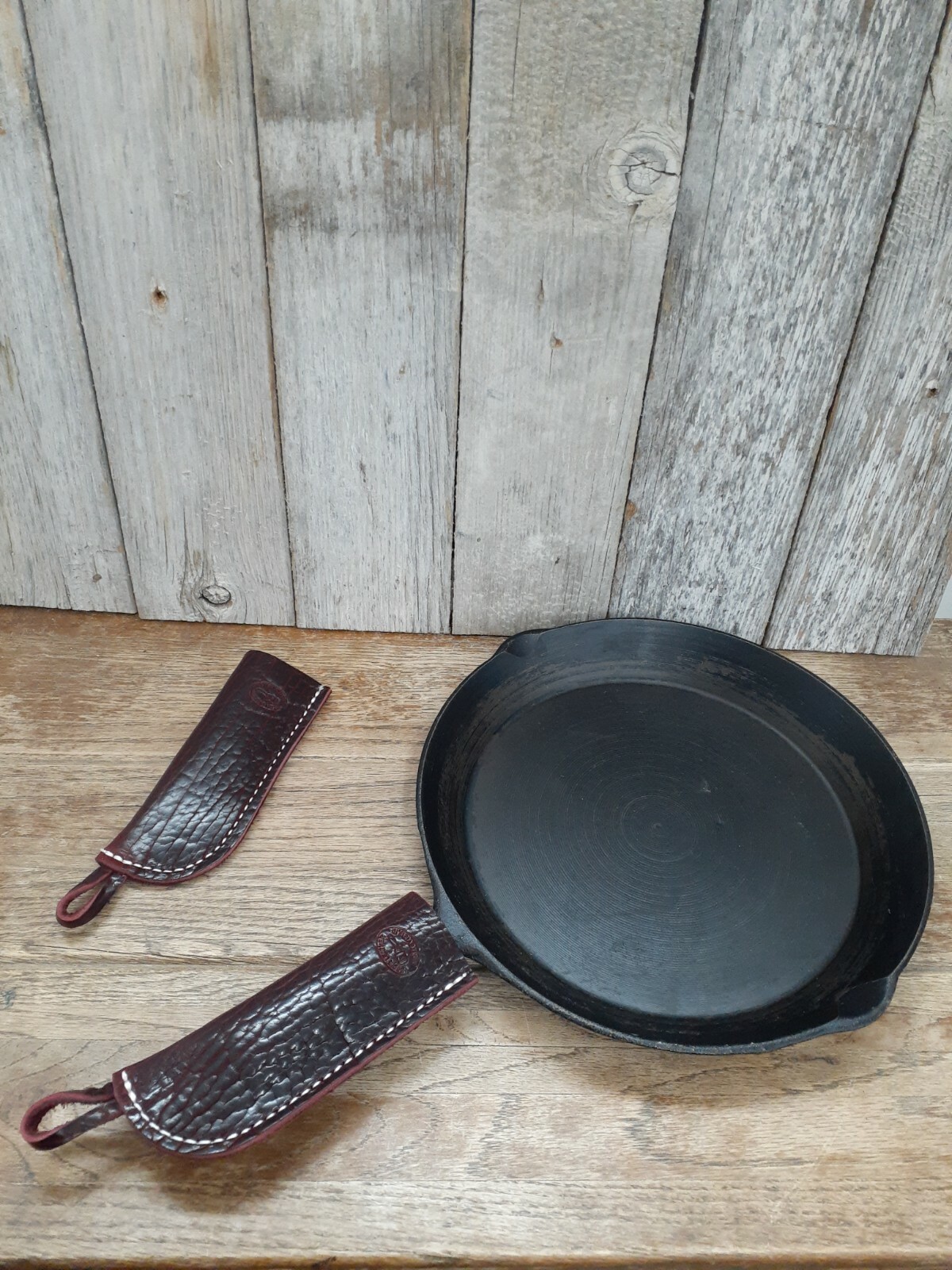 BISON Leather Pan Handle Sleeves Cast Iron Skillet Holder Pan Cover Hot Pads gallery