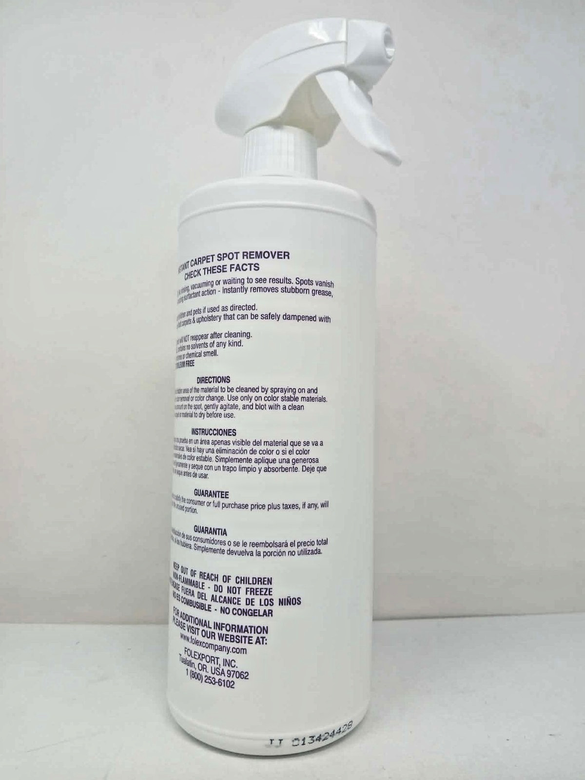 FOLEX Instant Carpet Spot Remover - Removes Grease Ink Wine Coffee Blood - 32 oz gallery