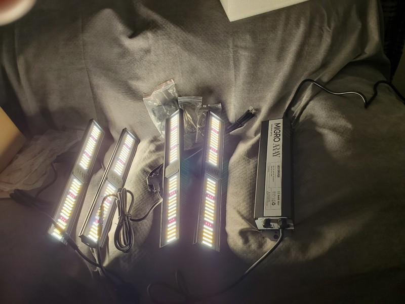 Migro Array 4 250W Grow Light - Lightly Used gallery