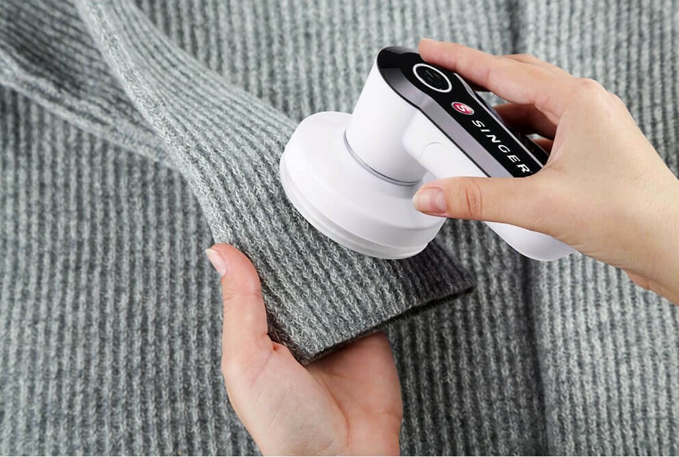 Singer Battery Operated Lint Remover gallery