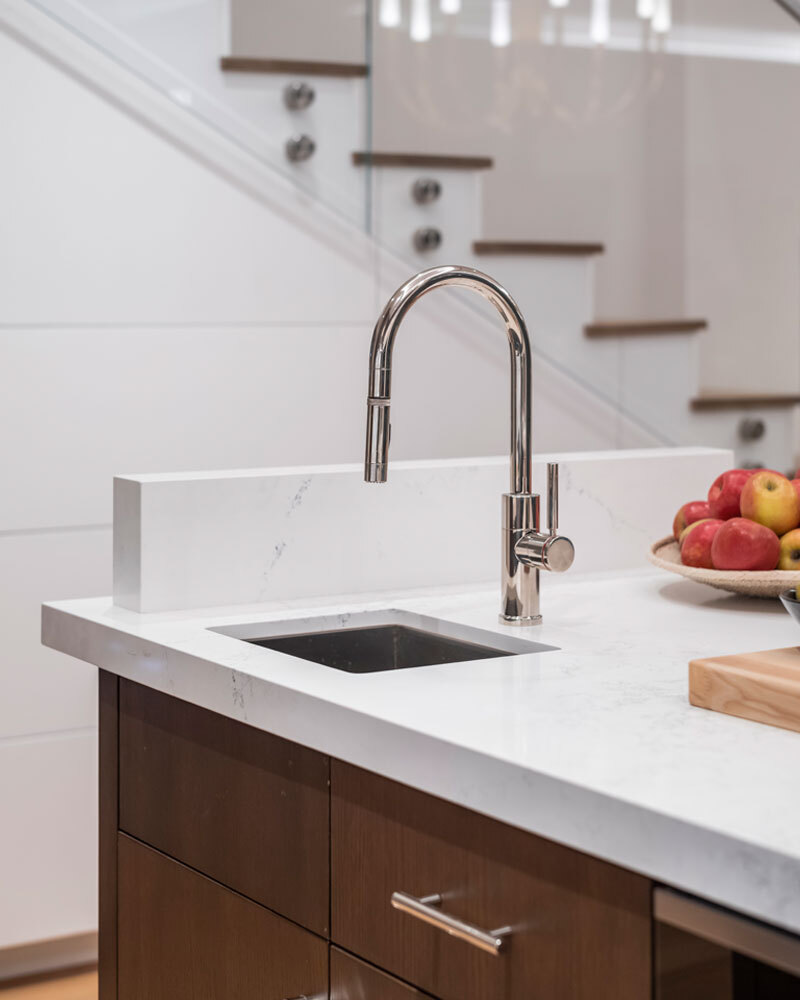 Waterstone 9950-UPB Modern PLP Pulldown Faucet – Toggle Sprayer gallery