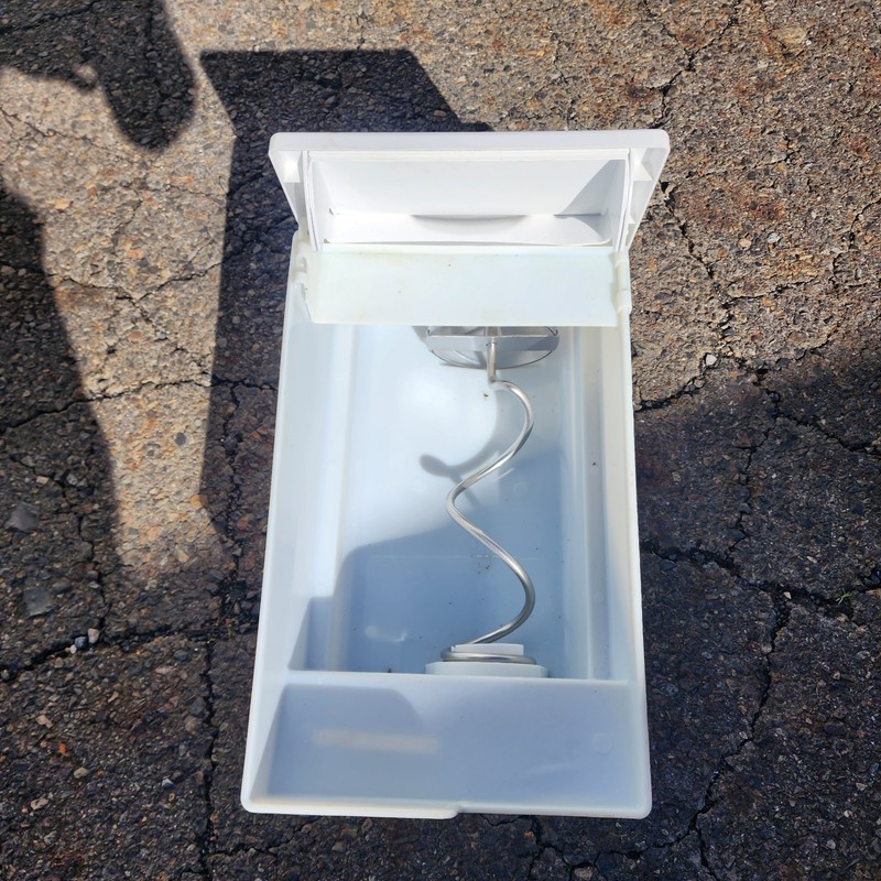 Frigidaire Ice Maker Assembly Auger Kenmore Refrigerator 240323808 241860803 gallery
