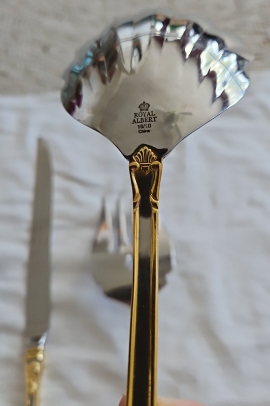 BUFFET SET ~ 3 Piece Serving Flatware USED by Royal Albert Old Country Rose gallery