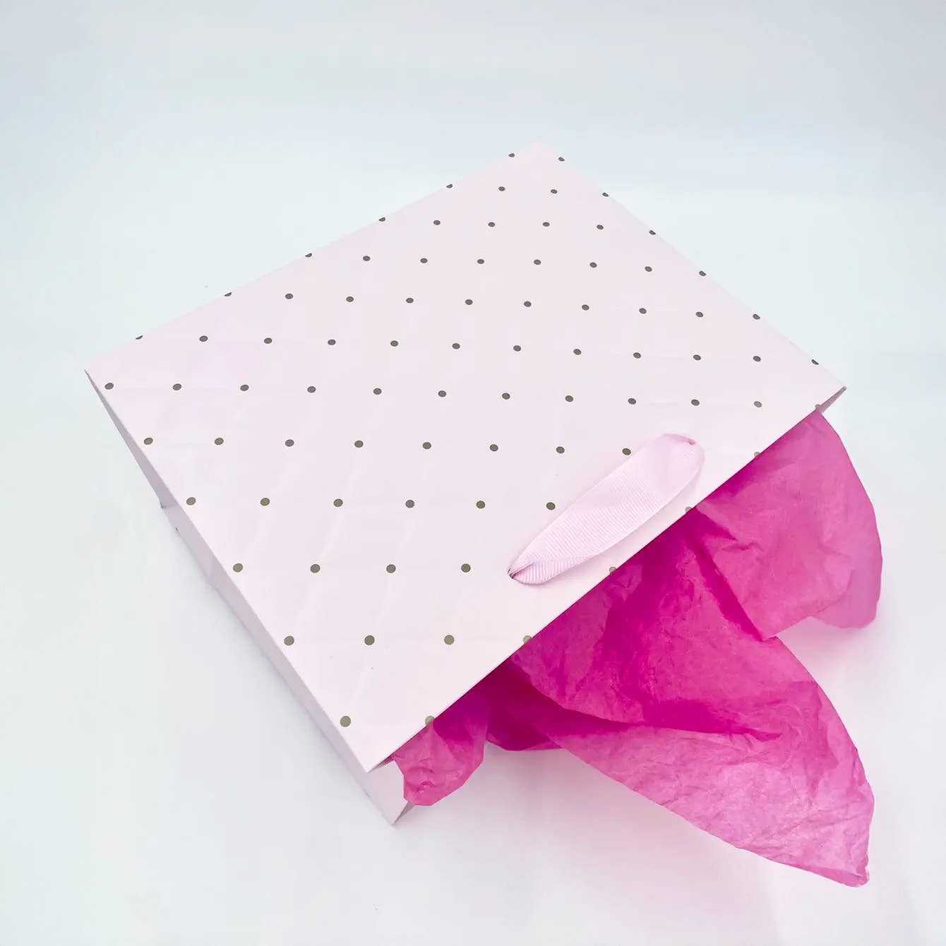 Pink dot wavy surface gift bag w/ free tissue: Medium gallery