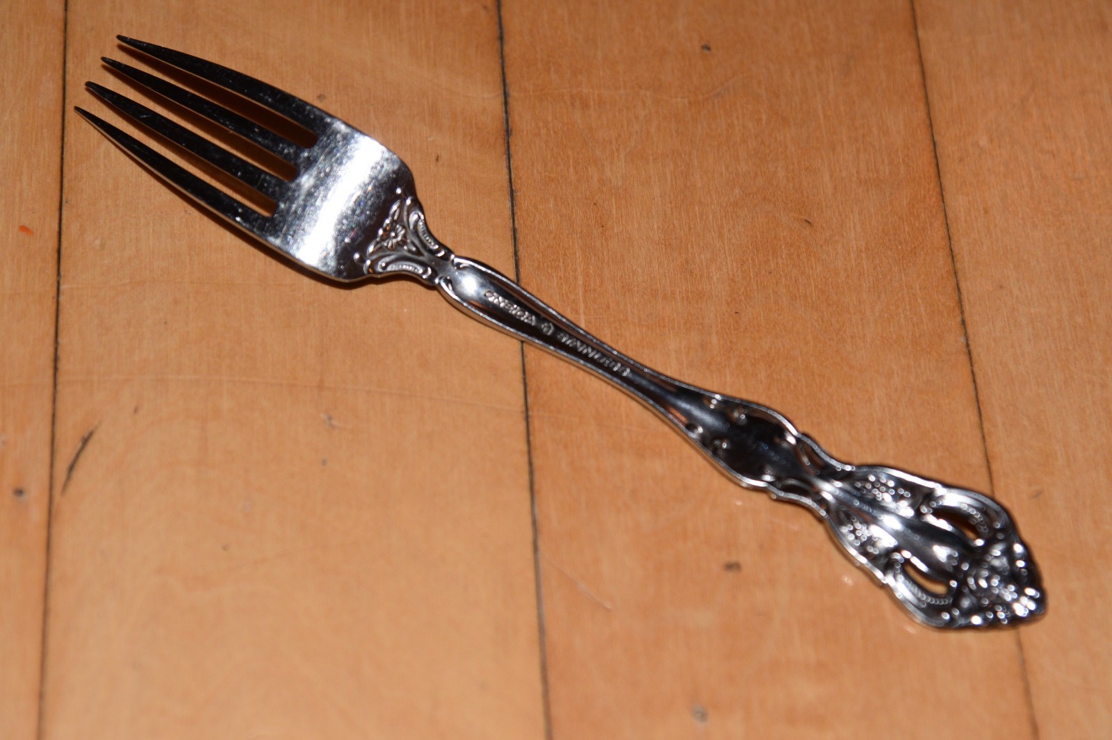 Oneida Cube Stainless MICHAELANGELO Glossy Dinner Fork 7-1/4" gallery