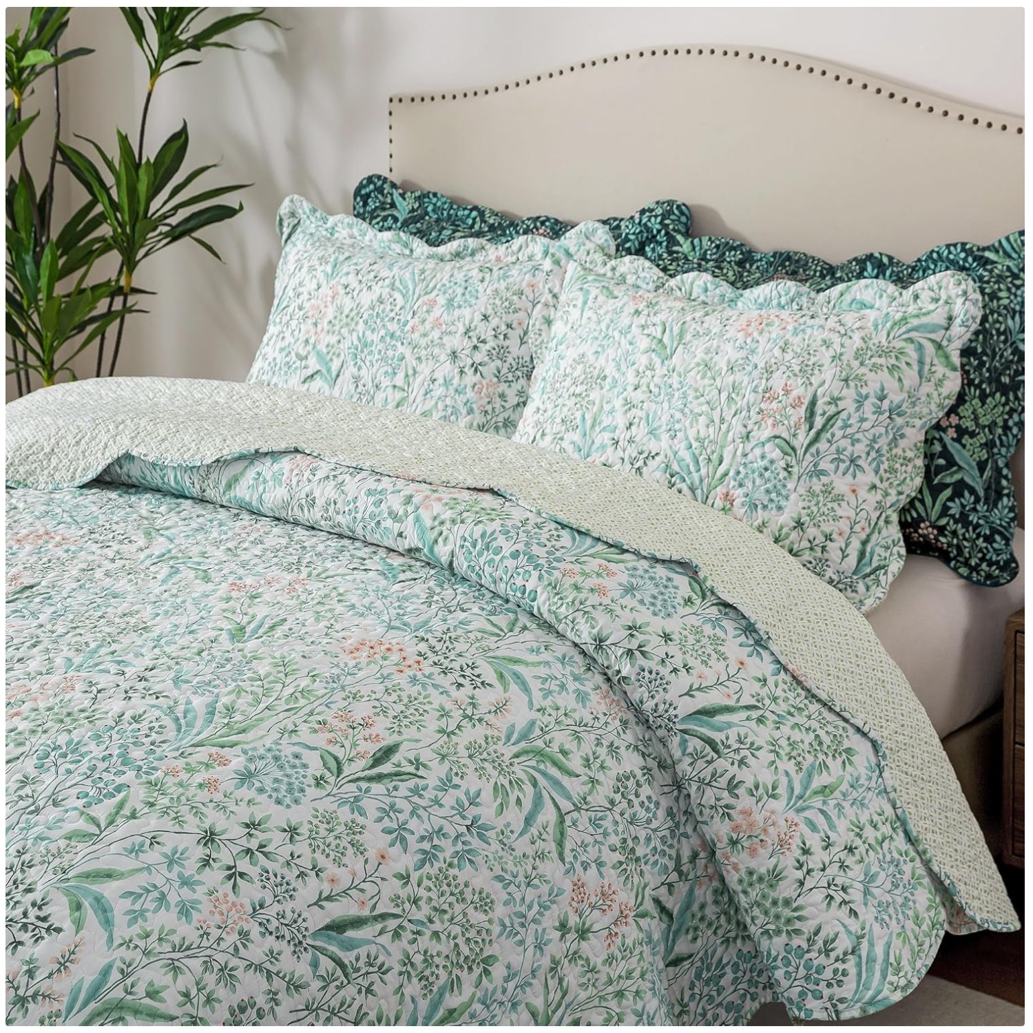Botanical King Size Quilt Set - 3-Piece Floral Bedspread gallery