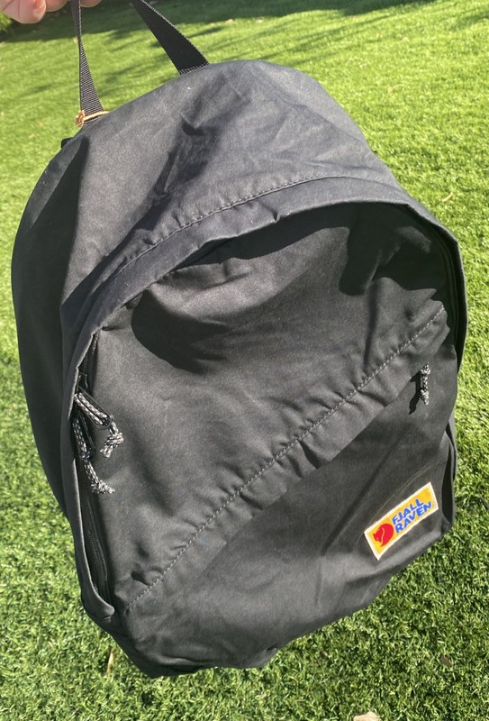 FJALL RAVEN Classic Black Medium Backpack Vardag 25