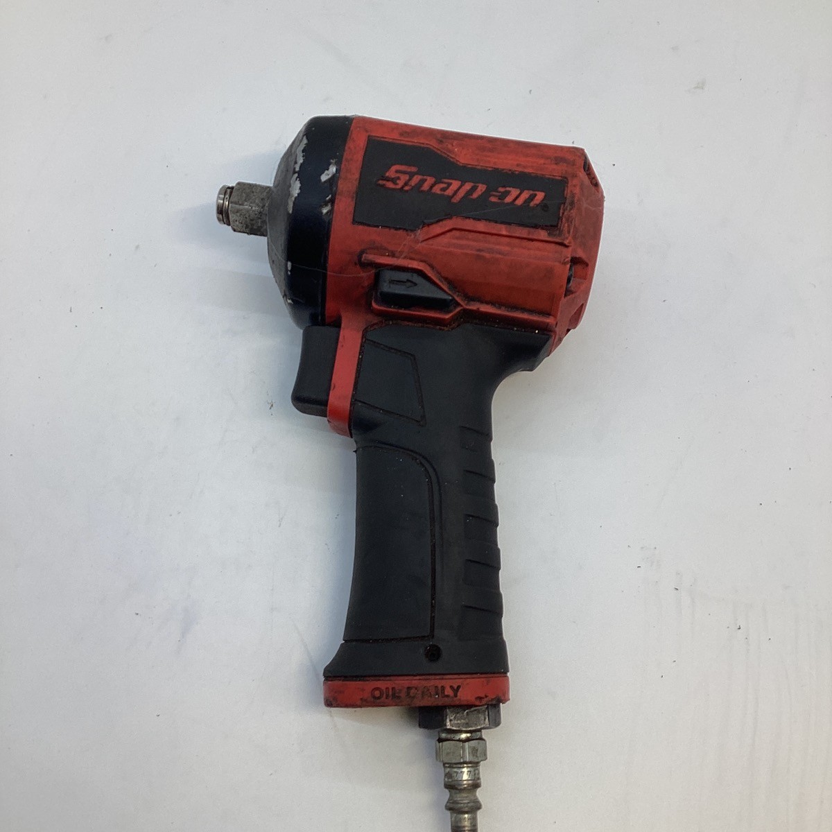Snap-on PT350G Red 1/2” Drive Stubby Air Impact Wrench (GO1064661) gallery