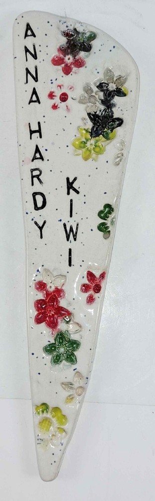 STUDIO POTTERY UK HAND MADE CERAMIC PLANT MARKER CLARK OR ANNA HARDY KIWI - EUC!
