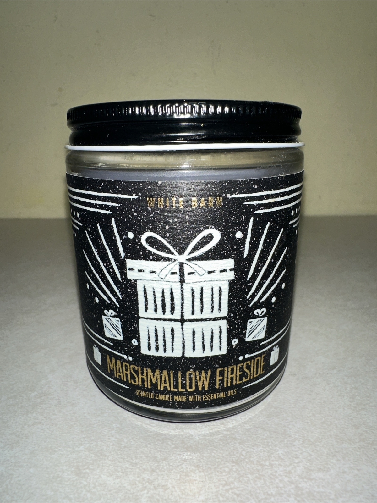 Bath & Body Works WHITE BARN MARSHMALLOW FIRESIDE Single Wick 7oz Candle gallery