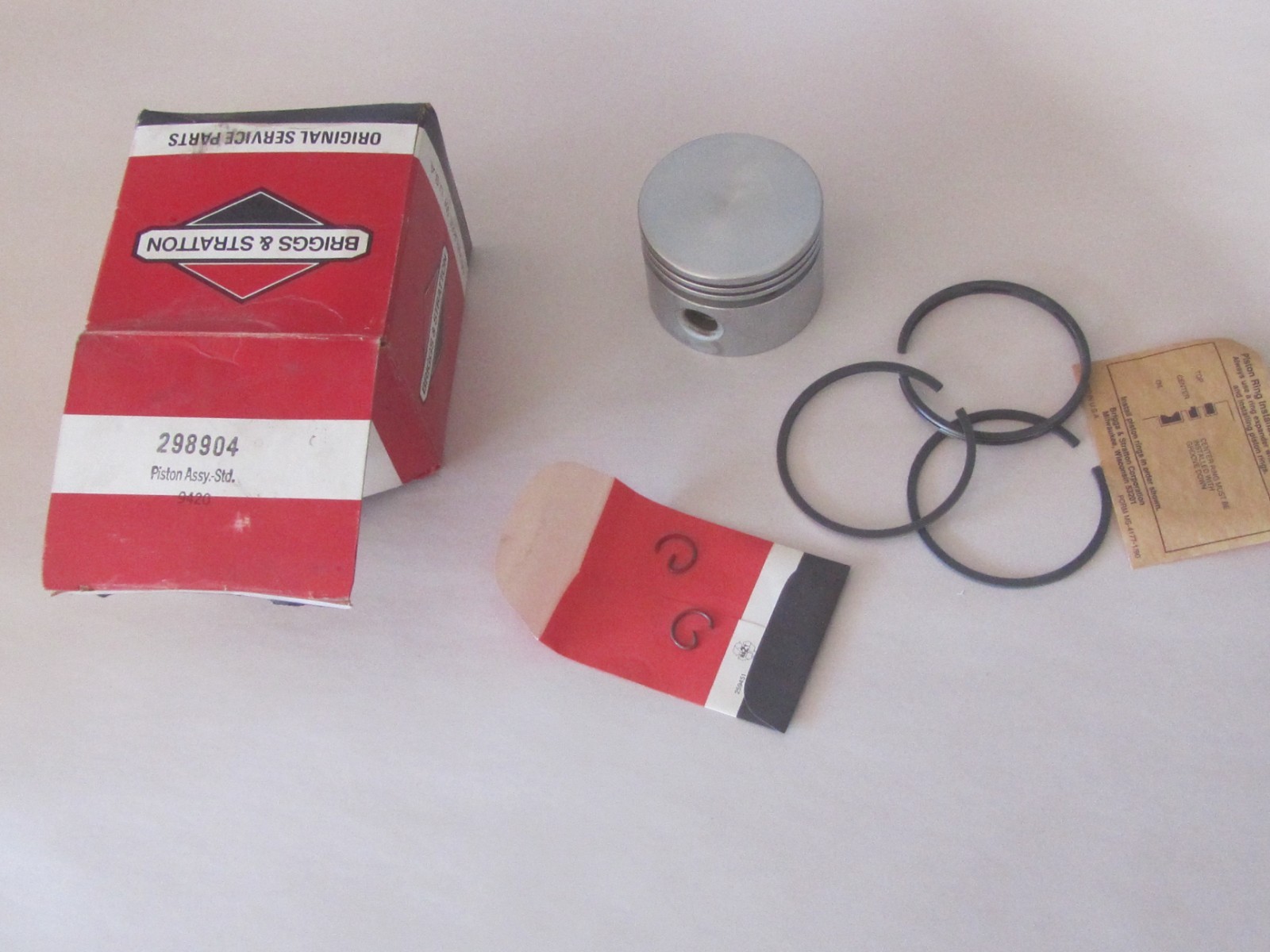 NOS OEM Genuine Briggs & Stratton PISTON ASSY. STD Part 298904 gallery