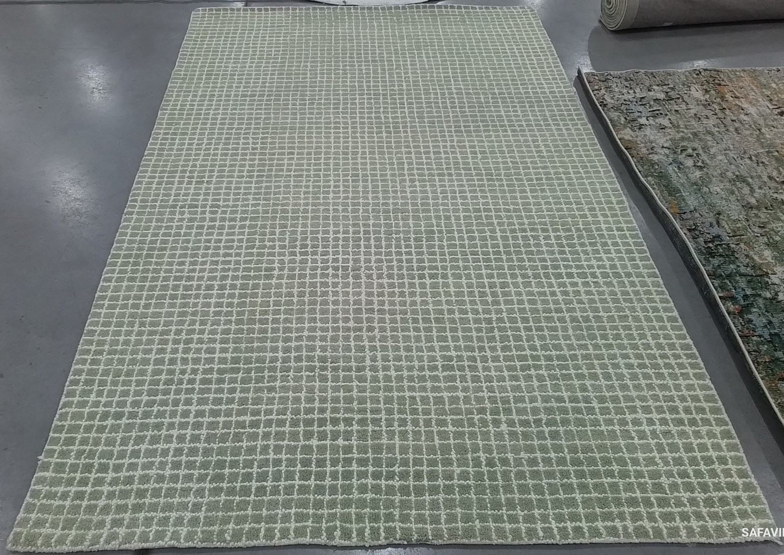 GREEN / IVORY 5'-0" x 8'-0" Back Stain Rug, Reduced Price 1172799869 GRE351Y-5 gallery