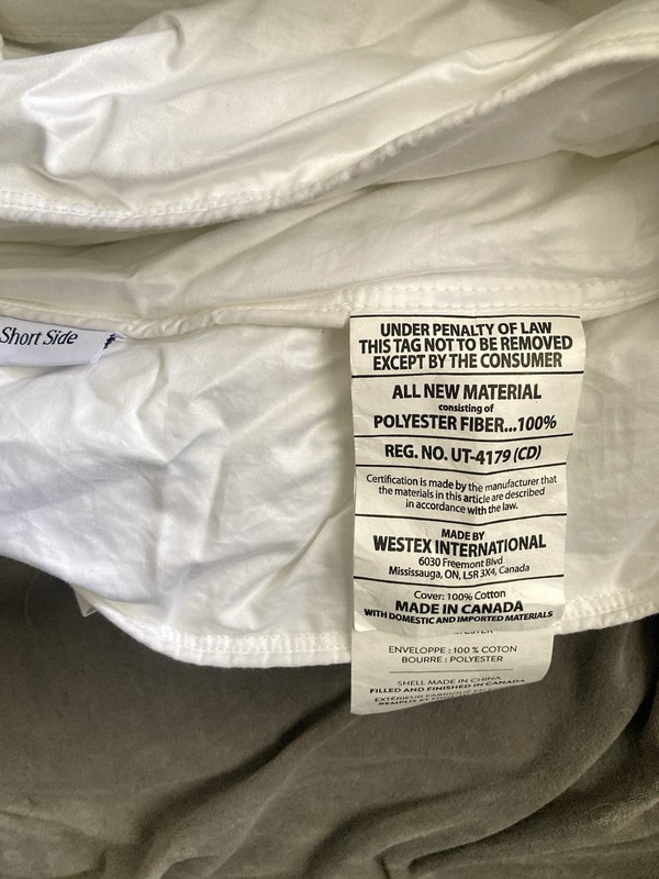 Brooklinen Queen /Full Down Alternative Comforter White 92”x96” 31oz Fill gallery