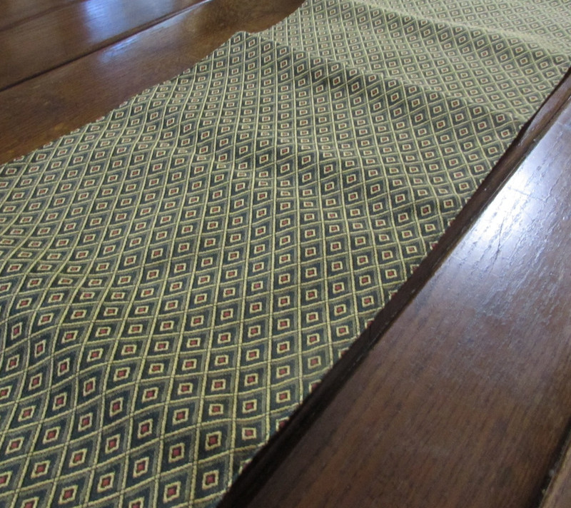 TABLE RUNNER Diamond Ogee Geometric Green Red Yellow 14.5 x 74 Cottagecore gallery