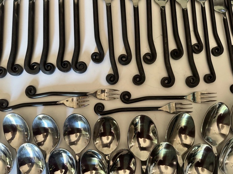 Gourmet Settings Scroll/Treble Clef Flatware 46 Pc Set – 8 Place Settings gallery