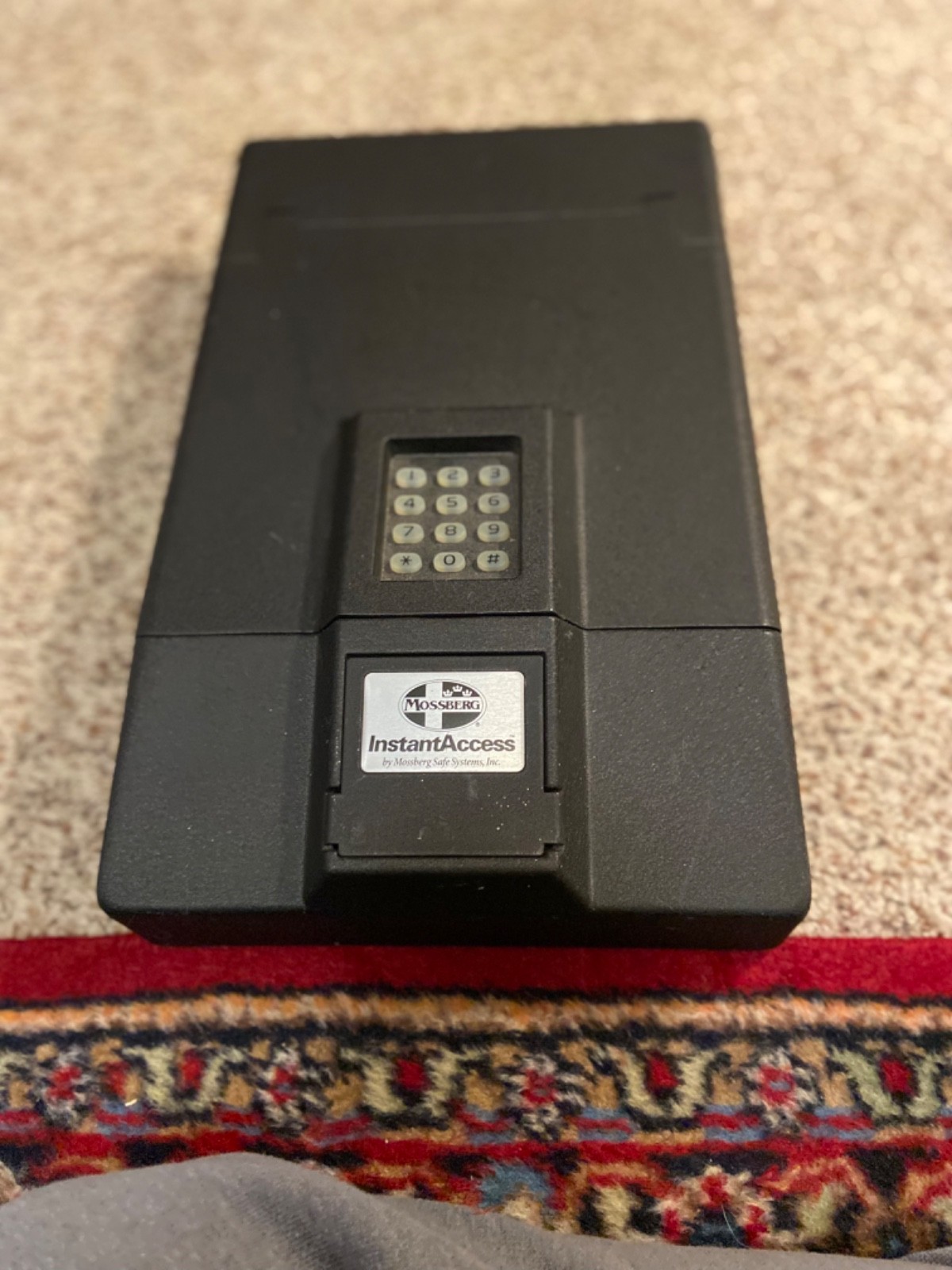 MOSSBERG InstantAccess Portable Electronic Safe with Personal Access Code / 9V gallery