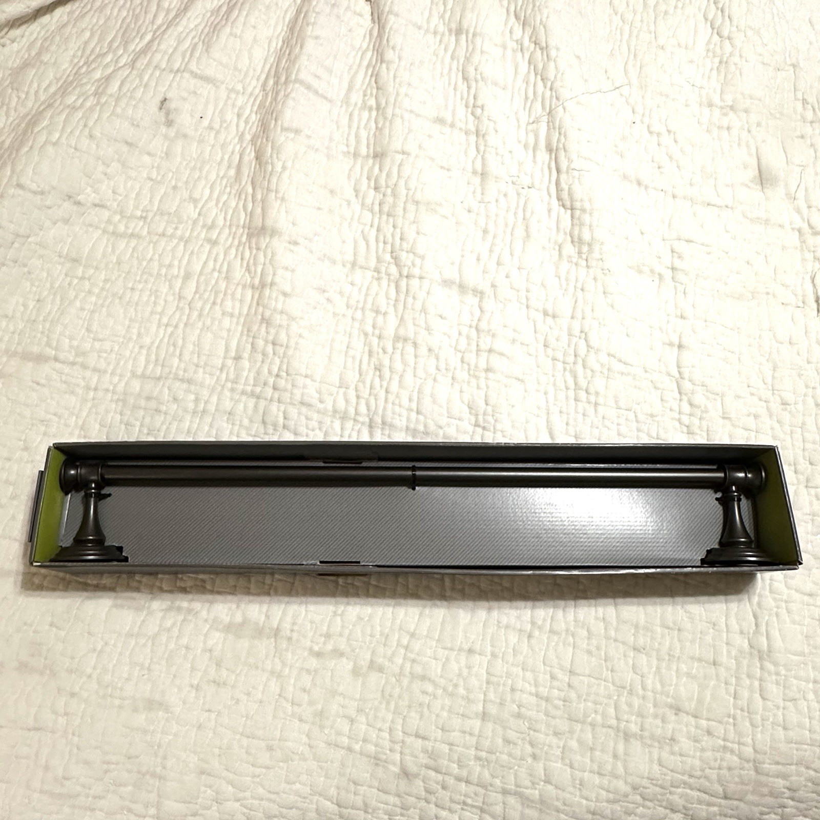 Threshold JOCELIN Collection 24 Inch Towel Bar Oil-Rubbed Bronze Finish New gallery