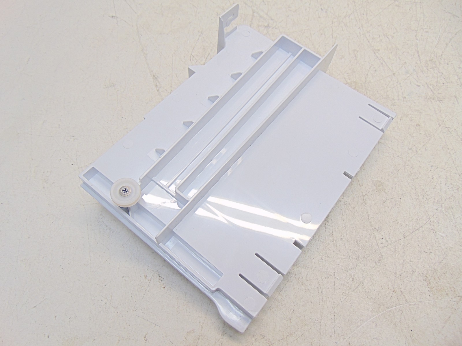 Frigidaire Refrigerator GRMC2273CF02 Crisper Divider gallery