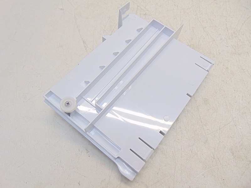 Frigidaire Refrigerator GRMC2273CF02 Crisper Divider gallery