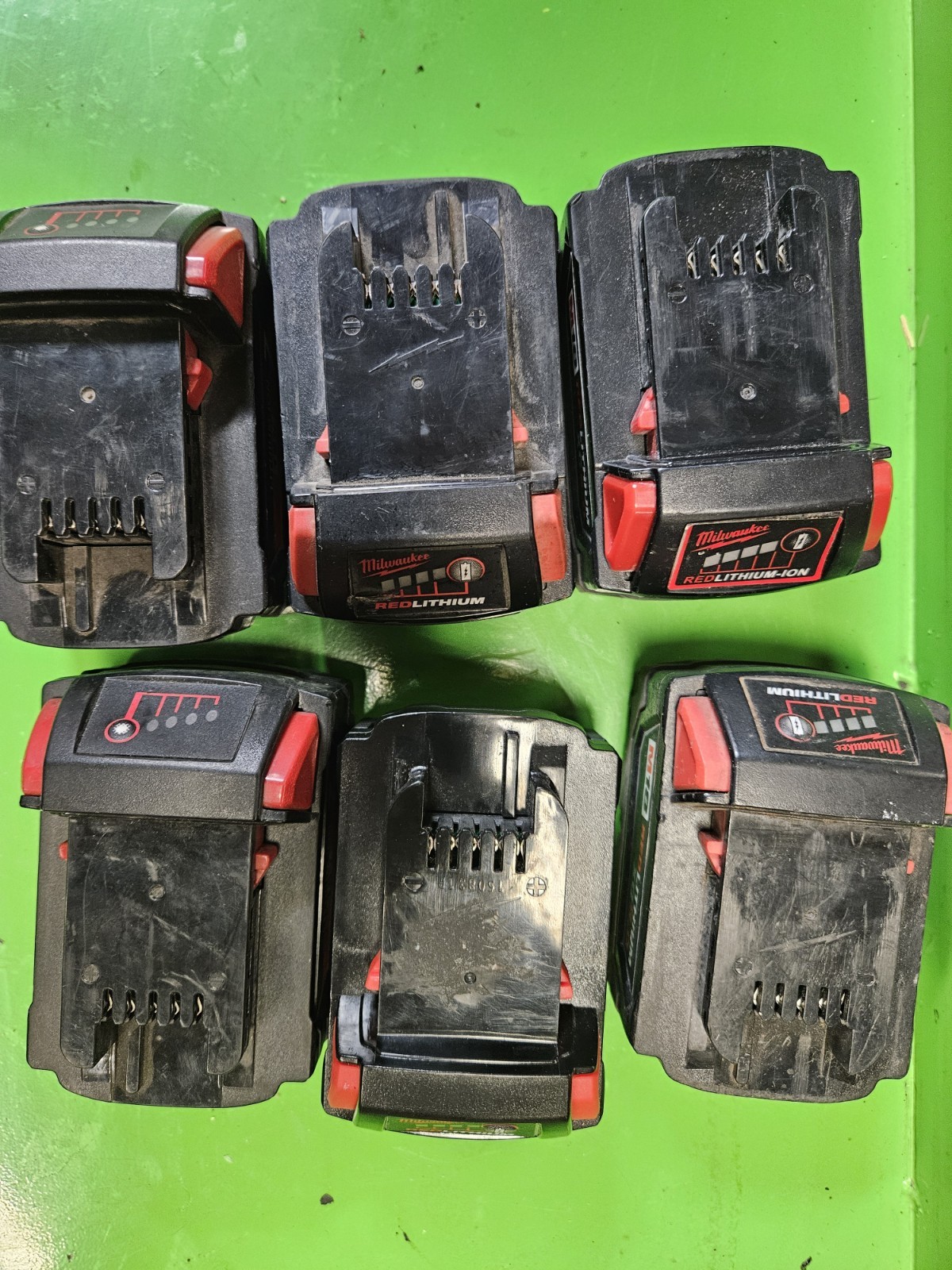 Milwaukee M18 REDLITHIUM Li-Ion Batteries 18V Black 7Ah 5Ah 3Ah gallery