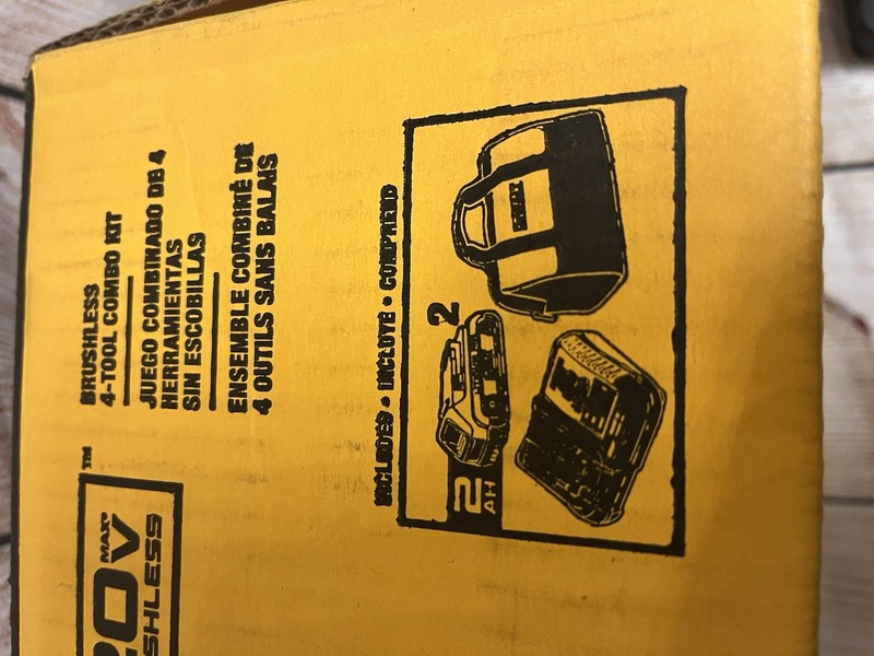 Dewalt (DCK486D2) ATOMIC 20V 4-Tool Combo Kit w/2x 2.0Ah Batt &Charger gallery