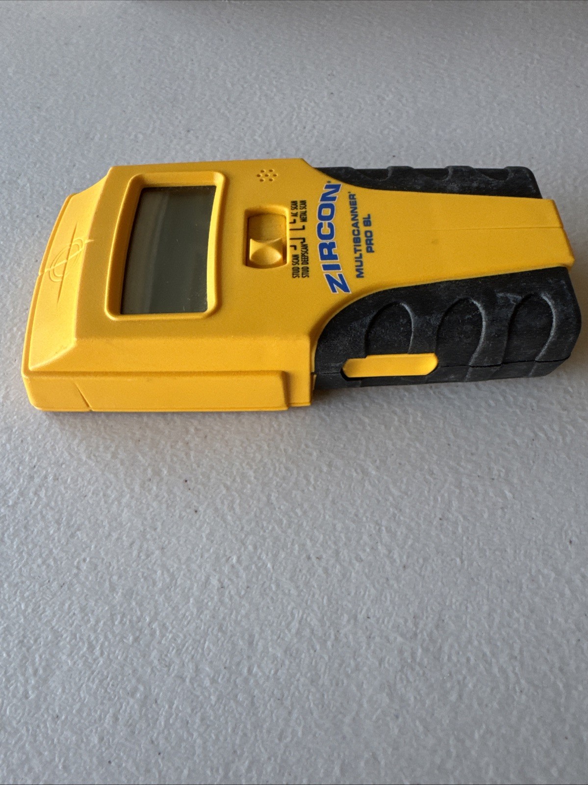 ZIRCON CONTRACTORS MULTISCANNER PRO -- stud, metal and ac scan gallery