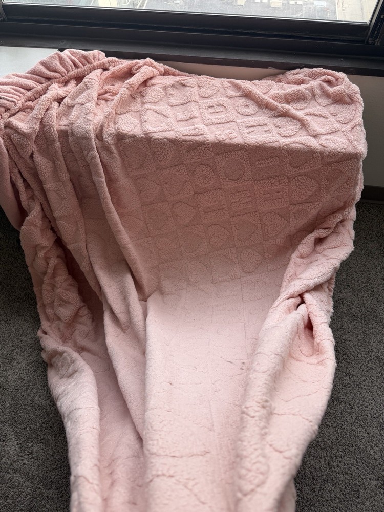 Pink Geometric Pattern Textured Rectangular Blanket Throw with No Closure
