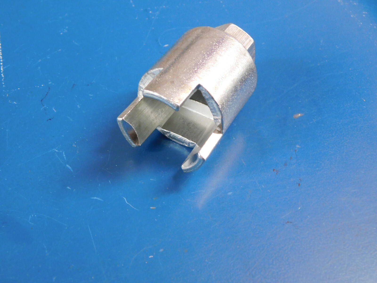 CLUTCH REMOVAL TOOL FOR HUSQVARNA CHAINSAW 357 359 ------------- UP 664 gallery