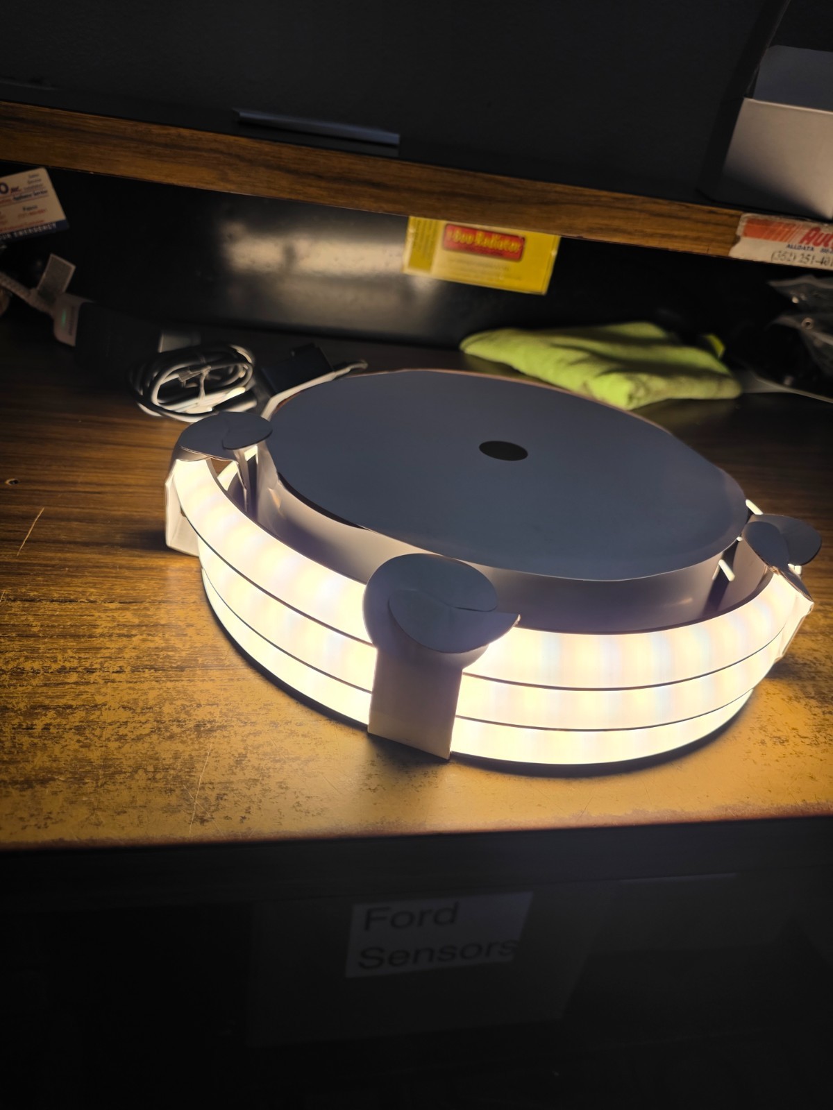 *USED* Philips Hue Gradient LightStrip For 65 - 70 In TV- ‎560417 gallery