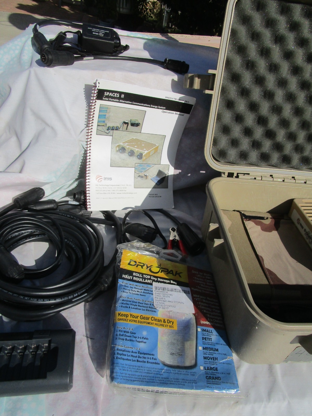 Iris Technology SPACES II Kit USMC Military Portable Solar Energy Field Power gallery